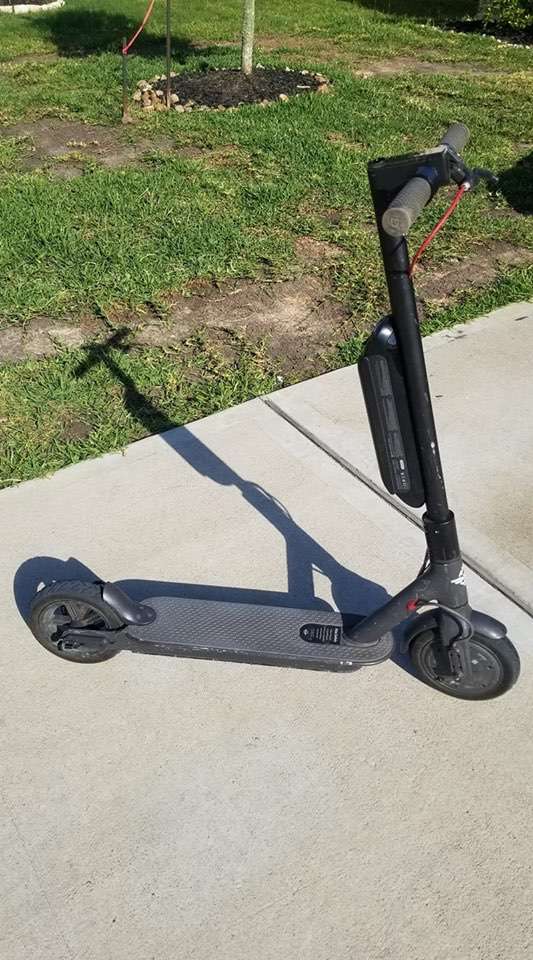 共享電動(dòng)滑板車 共享電動(dòng)滑板車